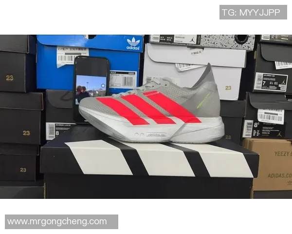 东契奇篮球鞋女款时尚潮流运动鞋舒适透气设计助力每一次精彩表现